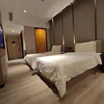 Atour Hotel Shanghai Lujiazui Babaiban