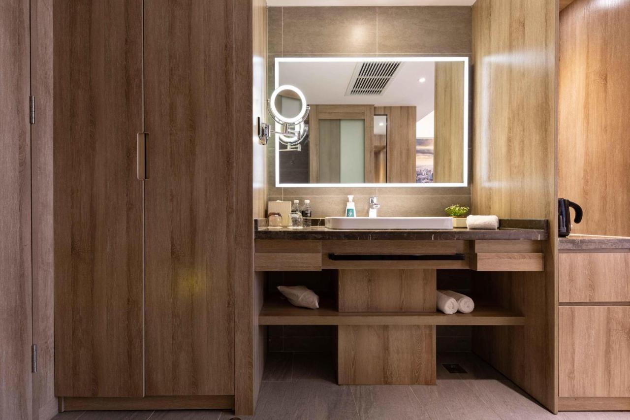 Atour Lujiazui Babaihan Hotel 4*
