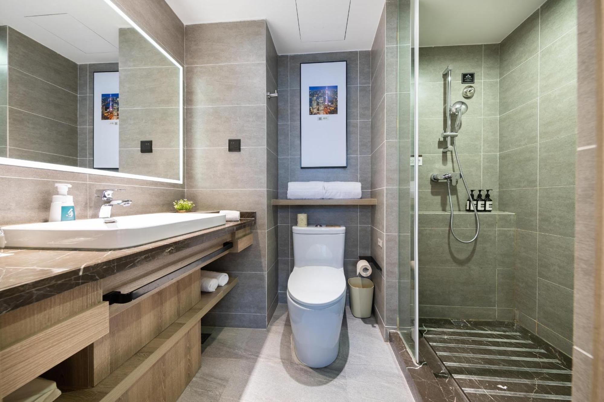 Hotel Atour Lujiazui Babaihan 4*